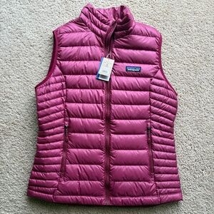 NWT Women’s Dusty pink Patagonia puffer Vest